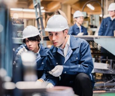 専任技術者の実務経験とは？資格がなくても建設業許可が取れる理由と条件